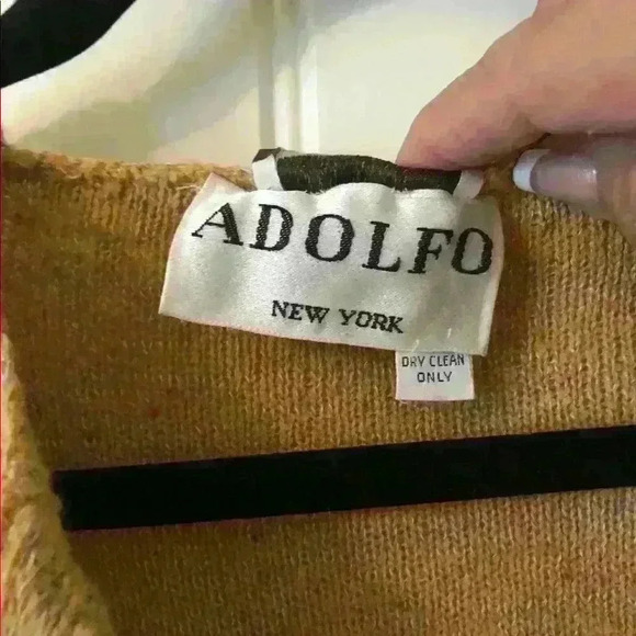 Vintage Adolfo 2 Piece Gold Suit Size 2-4 - Picture 2 of 4